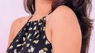 Beautiful Sexy Gf Showing her boobs exclusive viral video
